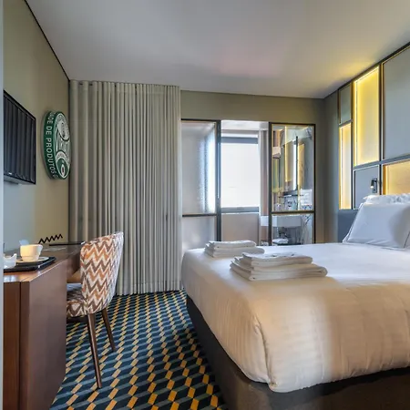 Hotel The Convo &