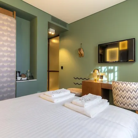 The Convo & Hotel 4*