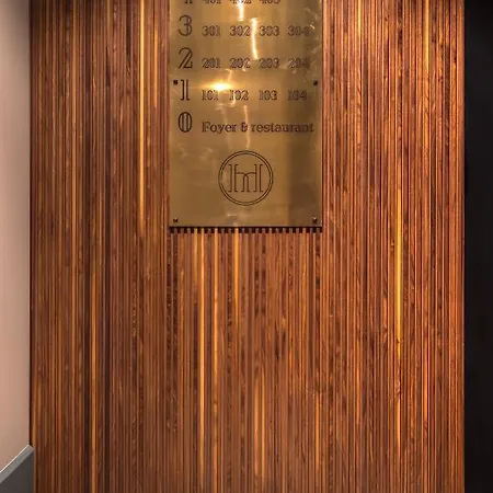 Hotel The Convo &